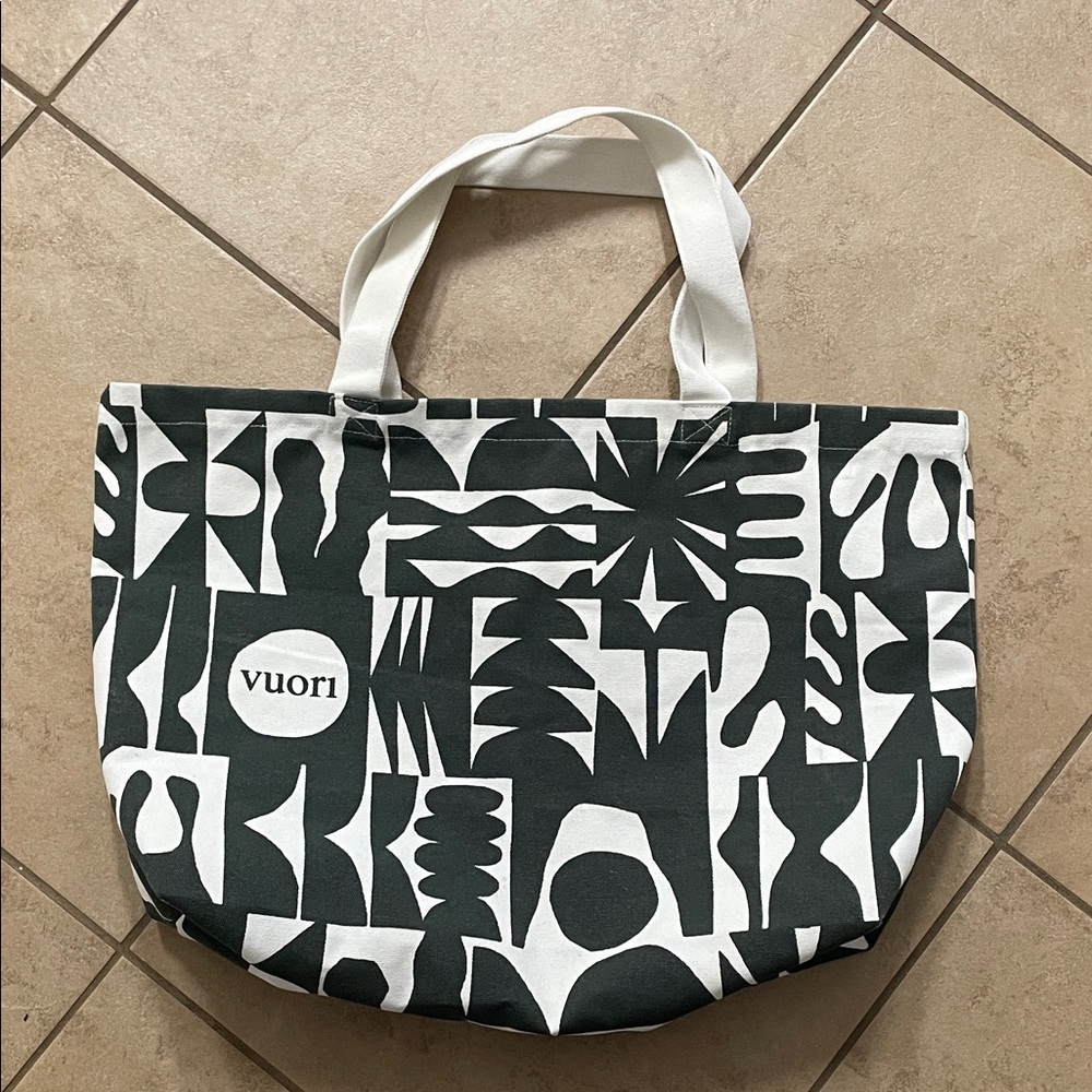 VUORI canvas xlarge bag gray white shopper beach yoga weekender limited edition
